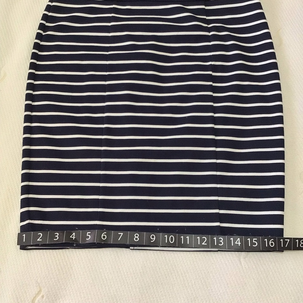 Michael Kors Womens Black&White Stripe Pencil Skirt Sz 8P Luxe Timeless Corpcore - Picture 7 of 11